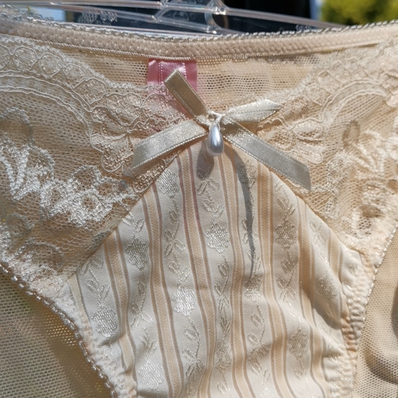 Sophie B. Bikini Style Bottoms - Picture 2 of 3